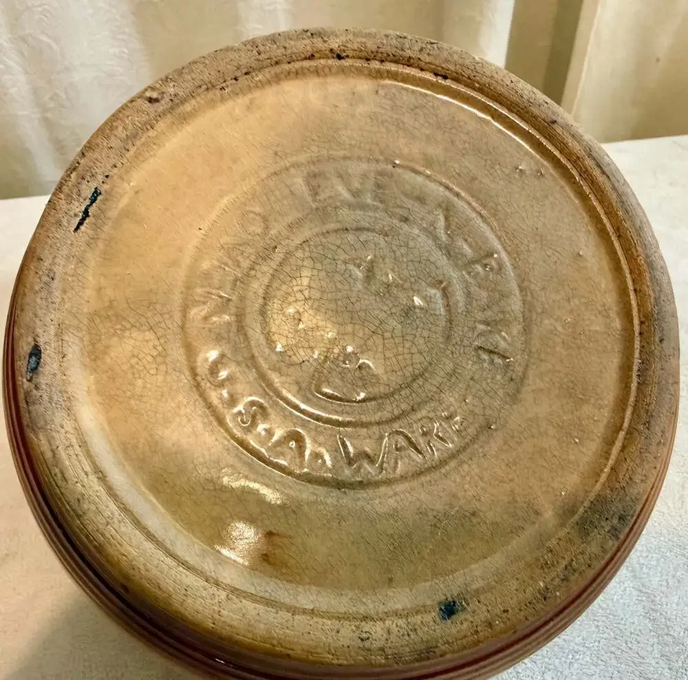 Vintage Watt Ware Eve-n-Bake Yellow‎ Stoneware Casserole Bowl